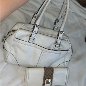 ✨✨ Coach Set purse + wallet